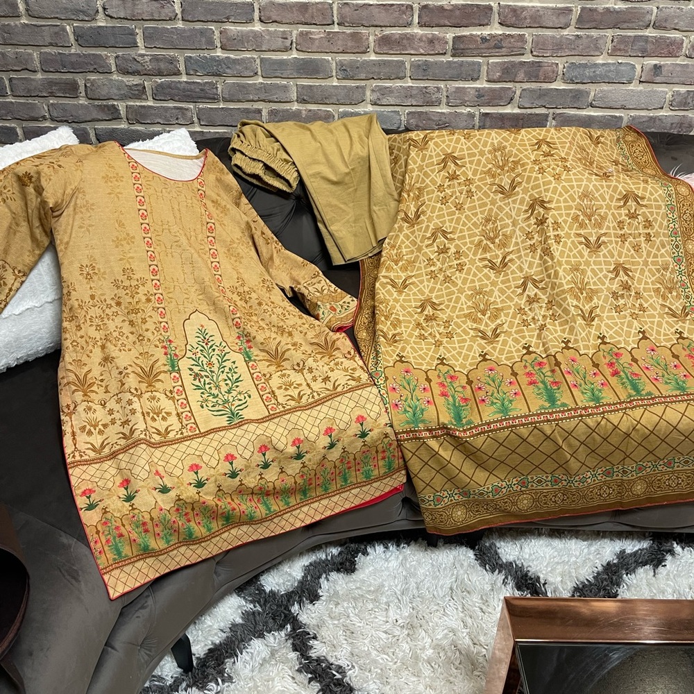 Warm 3 piece indian pakistani kameez